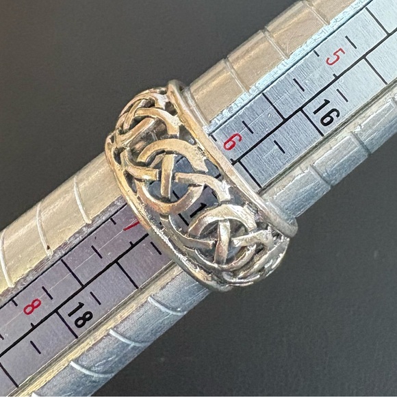 Sterling silver Celtic knot ring size 6 - Picture 6 of 8